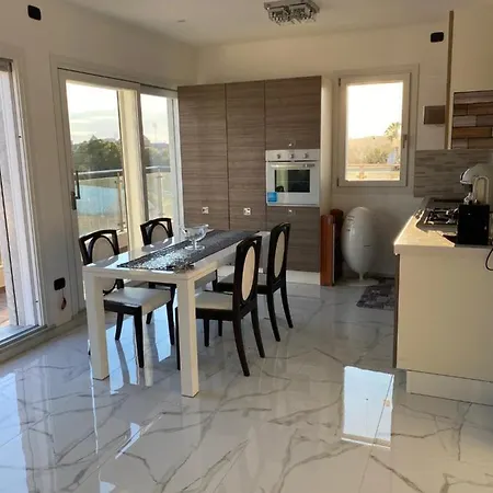 Exclusive Luxury Poetto 卡利亚里